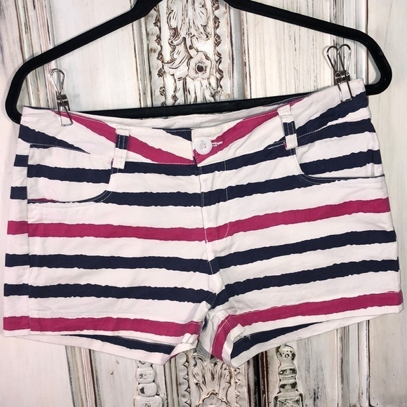 sara princess Pants - Sara Princess Whimsical Fuchsia,  Navy on White Graphic Stripes Shorts